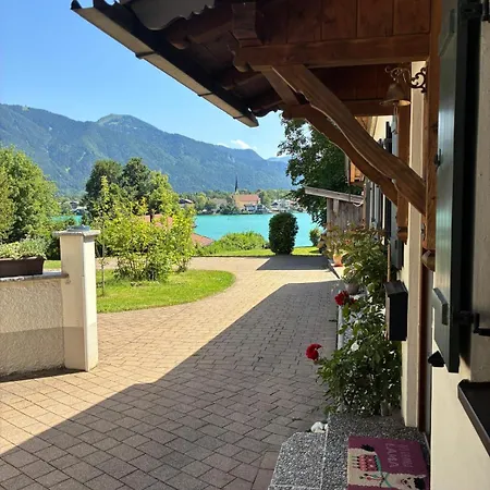 Seehaeusl Mit Badeplatz Tegernsee