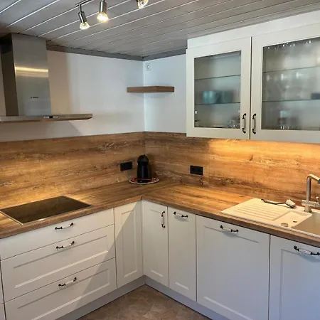 Seehaeusl Mit Badeplatz Tegernsee